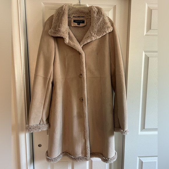 Women's Faux Fur Coat/Jacket from Jones New York - Picture 1 of 12